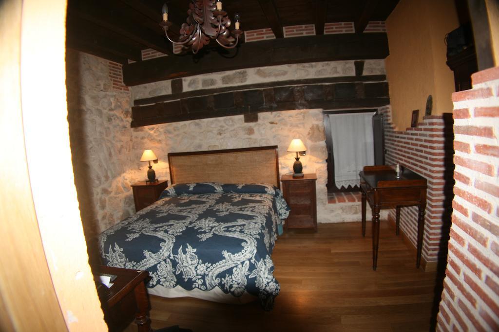 Maison d'hôtes La Sinagoga à Penaranda de Duero Chambre photo