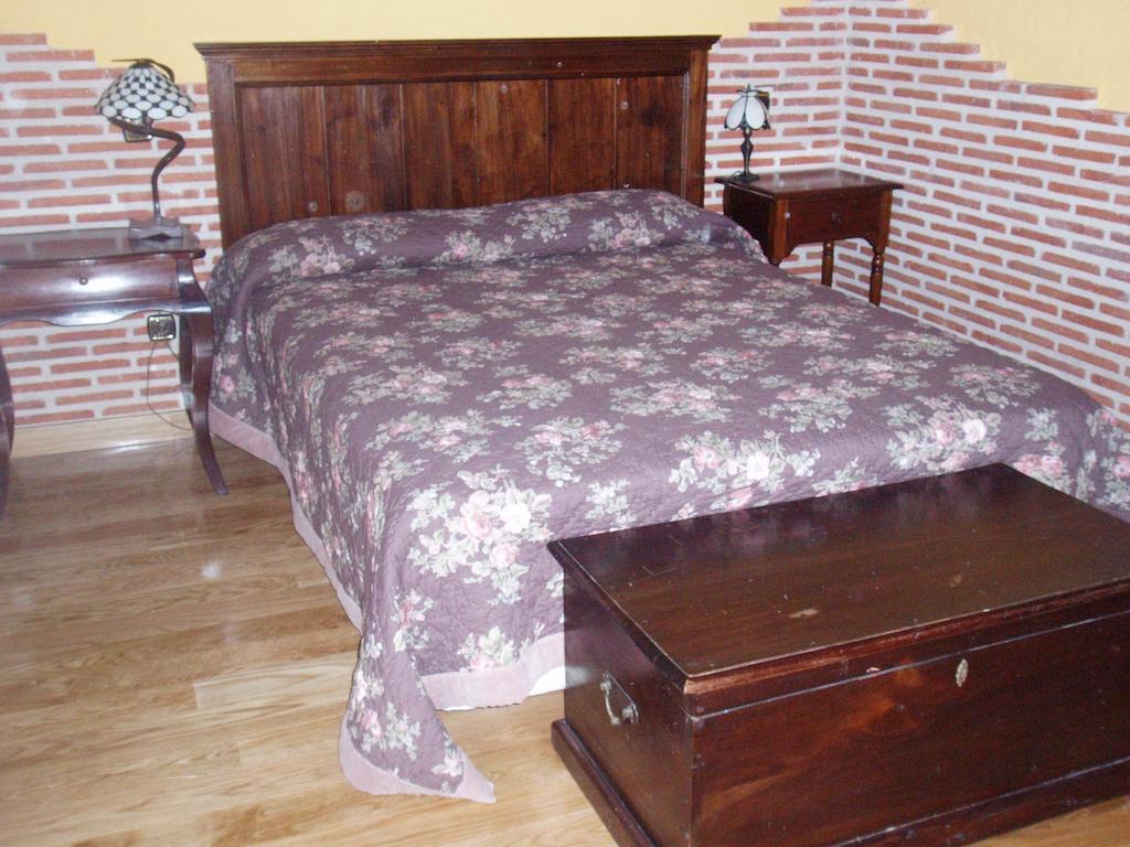 Maison d'hôtes La Sinagoga à Penaranda de Duero Chambre photo