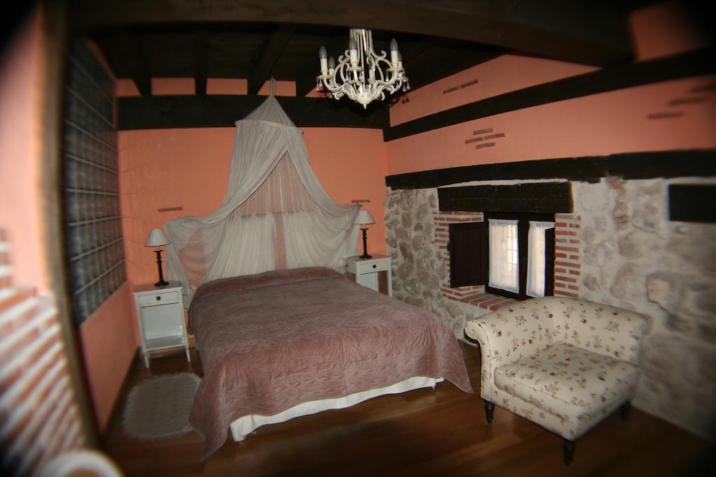 Maison d'hôtes La Sinagoga à Penaranda de Duero Chambre photo